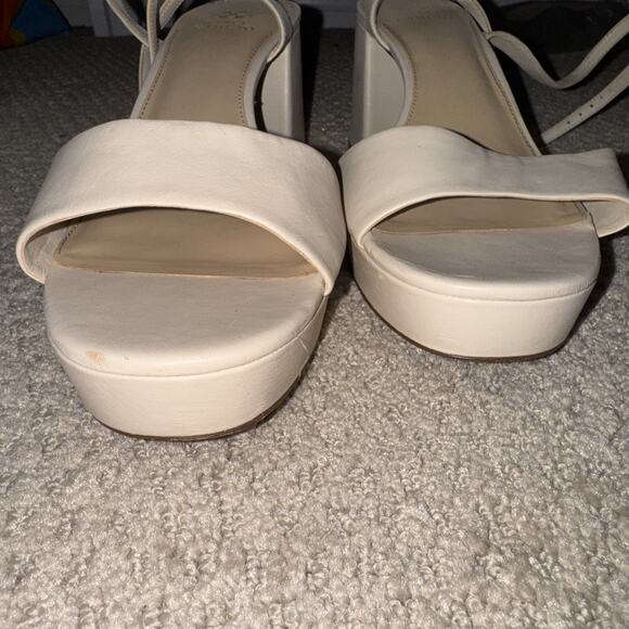 Vince Camuto Cream Leather Ankle Heeled Sandals 11 - Picture 2 of 5